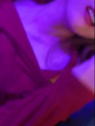 Episode 9 - [Dubbed] Love When It's Deep to the Bone