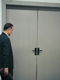 棄婚當日，我被首富千金逼婚 - Episode 32