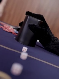 離婚後我成了全球首富的外孫女 - Episode 75