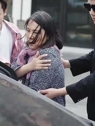 第9集 - 被校花撞飛後,我茍成了世界首富