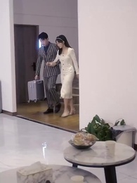 Episode 32 - [Dubbed] Brace Up for Divorce, Mr. Li: A Tale of Resilience