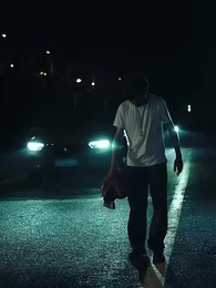 被校花撞飛後，我茍成了世界首富 - Episode 2