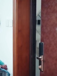 被校花撞飛後，我茍成了世界首富 - Episode 58