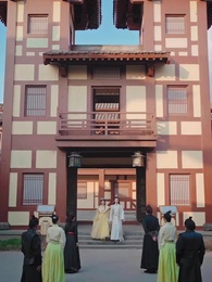ตอนที่ 75 - รายงานพระองค์, สมเด็จพระราชินีต้องการหย่า