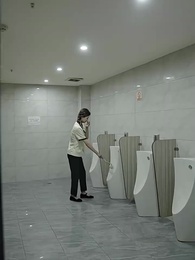 [Dubbed] The Female Janitor Revealed as a Hidden Tycoon - Episode 16