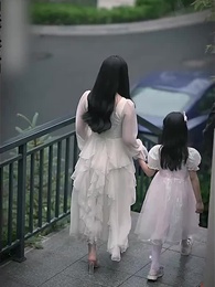 5년 뒤,그녀는 두 아이와 패기 가득차게 컴백 - Episode 47