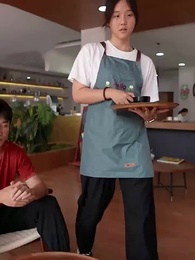 Setelah Menikah Kilat, menjadi Kesayangan Orang Kaya Tersembunyi - Episode 2