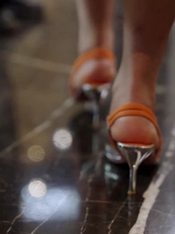 替嫁後發現老公是隱藏首富 - Episode 83