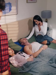 Episode 34 - The Wallflower And The Alphas