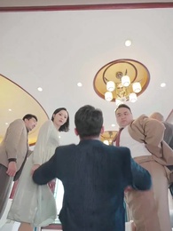 重回90年代做首富 - Episode 76