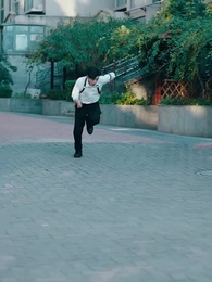 第25集 - 狂少下山