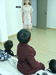 六年後，她帶五個縮小版大佬炸翻財閥集團 - Episode 23