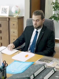 Episode 71 - Kembalinya Istri CEO yang Manis