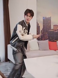 Sếp Bùi Lúc Nào Cũng Muốn Dựa Hơi Con Trai - Episode 8