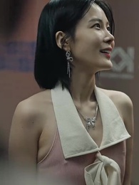 عاملة التنظيف هي الرئيسة التنفيذية - Episode 3