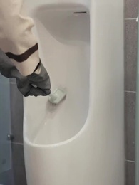 عاملة التنظيف هي الرئيسة التنفيذية - Episode 4