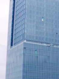 عاملة النظافة هي الرئيسة التنفيذية - Episode 24