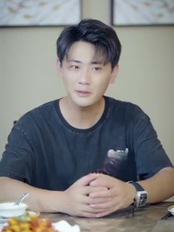 Episode 17 - World Currency Devaluation: Pursued by a Famous Actress