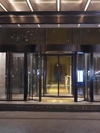 بعد الطلاق، أصبحت حفيدة أغنى رجل - Episode 73