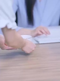 Nyonya Bos yang Obsesif dan Dingin - Episode 73