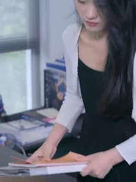 Nyonya Bos yang Obsesif dan Dingin - Episode 95