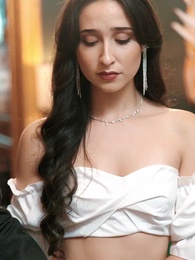 Episode 45 - The Unwanted Billionaire Heiress