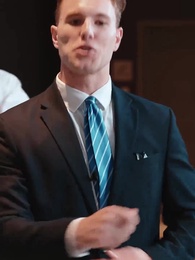 La heredera multimillonaria divorciada - Episode 10