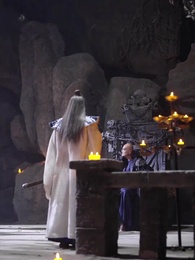 Sư Phụ Ẩn Thân Và Đồ Đệ Nữ Đế - Episode 32