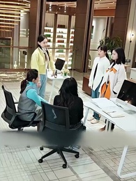 The Rich Girl and Her Double - Episode 16