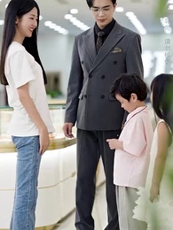 禁慾顧總帶崽搶婚 - Episode 4