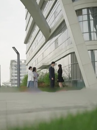 Episode 11 - Nach der Scheidung wird sie superberühmt