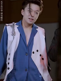 Episode 31 - Shattering the Spotlight