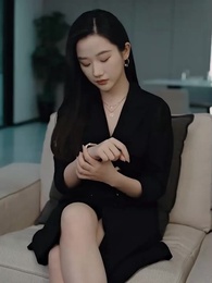 ทั้งโลกต่างจับจ้องมาที่เธอ - Episode 80