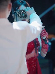 From Divorce to Stardom - Episode 13