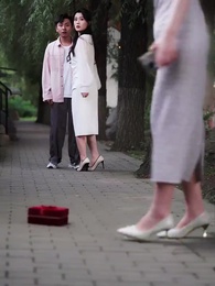 Karena Harga Jatuh, Aku Dikejar CEO Cantik - Episode 58