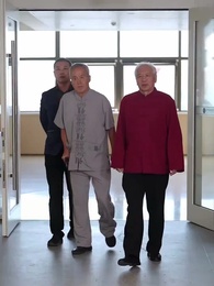 Karena Harga Jatuh, Aku Dikejar CEO Cantik - Episode 49