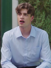 The Rejected Luna Returns with a Son - Episode 32