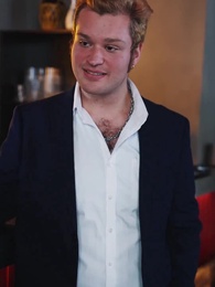 Vampire's Bloddy Kiss - Episode 32