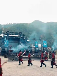 鳳凰臺上暮雲遮 - Episode 2