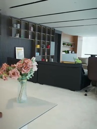 中年の危機で美人社長と電撃婚した - Episode 7