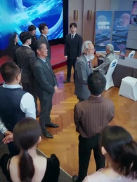 中年の危機で美人社長と電撃婚した - Episode 53