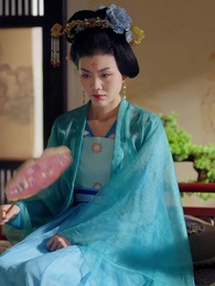 Her Majesty - Episode 52