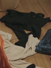 Como un pájaro enjaulado - Episode 1