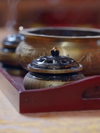 Episode 64 - Her Majesty