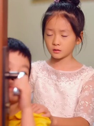 La Divorziata e Sei Figli: Sconvolto il Mondo - Episode 8