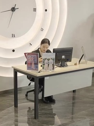 La Direttrice in Disguise - Episode 80