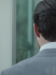 Fugindo do Abraço do Bilionário - Episode 62