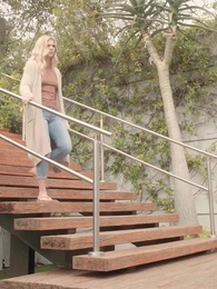 Fugindo do Abraço do Bilionário - Episode 37