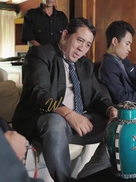 Menantuku dewa terkuat - Episode 33