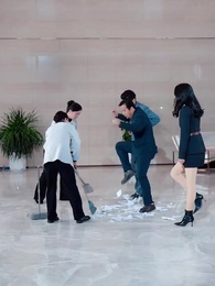 Unreachable After the Divorce - Episode 37